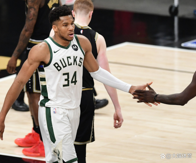 九游-包含JackeyLove爆冷击败加拿大队，惊险取胜引爆全场！的词条